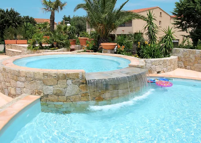 Club Benista T2 By Interhome * LʼÎle-Rousse